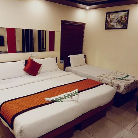 Majestic Inn Thiruvananthapuram ภายนอก รูปภาพ