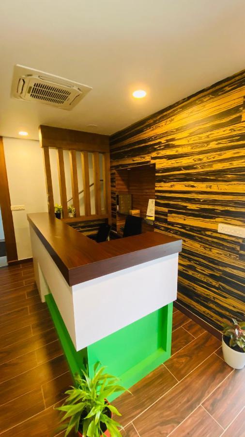 Majestic Inn Thiruvananthapuram ภายนอก รูปภาพ