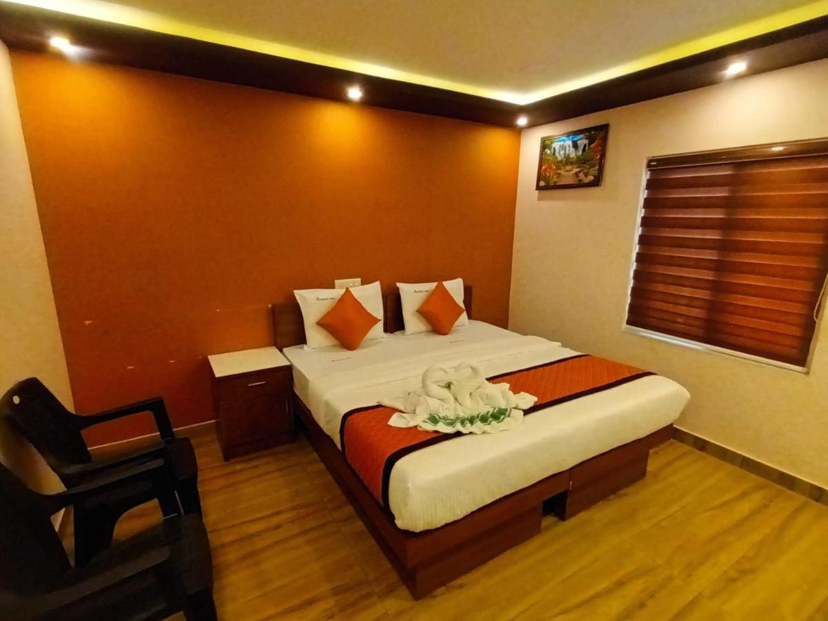 Majestic Inn Thiruvananthapuram ภายนอก รูปภาพ