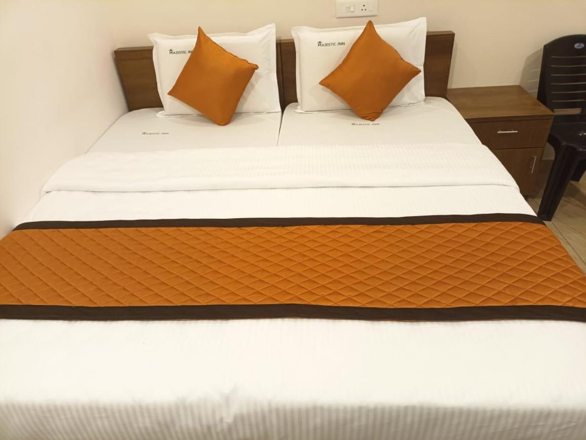 Majestic Inn Thiruvananthapuram ภายนอก รูปภาพ