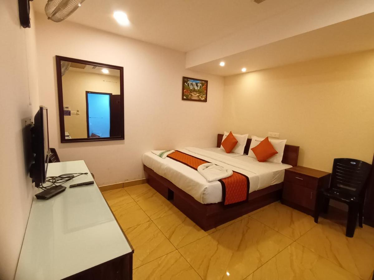 Majestic Inn Thiruvananthapuram ภายนอก รูปภาพ