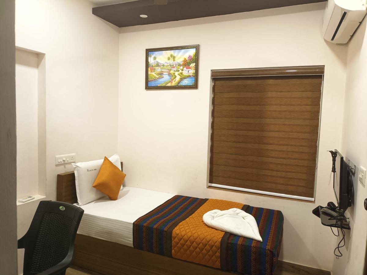 Majestic Inn Thiruvananthapuram ภายนอก รูปภาพ