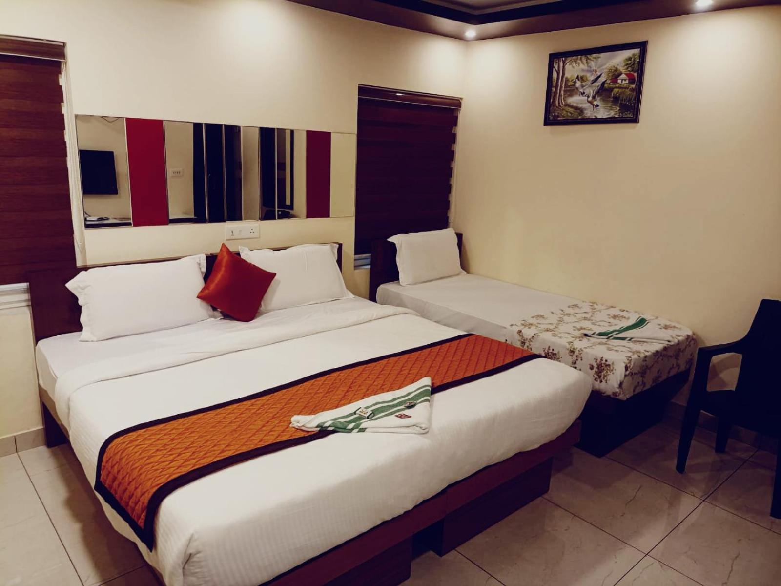Majestic Inn Thiruvananthapuram ภายนอก รูปภาพ