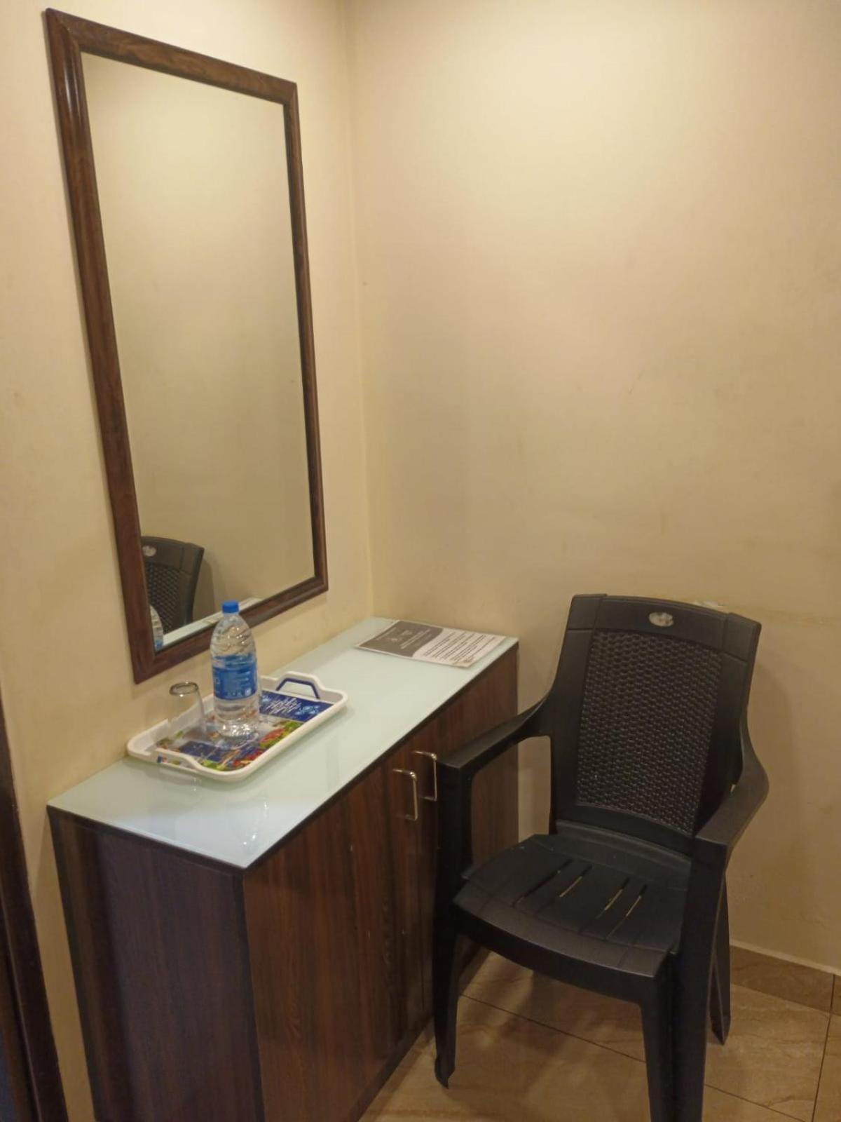 Majestic Inn Thiruvananthapuram ภายนอก รูปภาพ